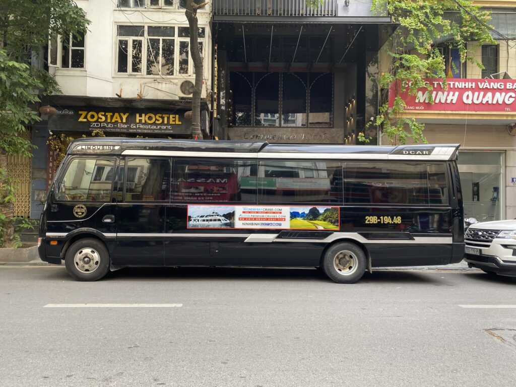 Limousine Bus Halong